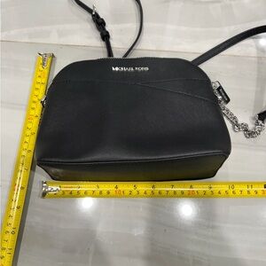 Michael Kors Elegant Black Crossbody Bag